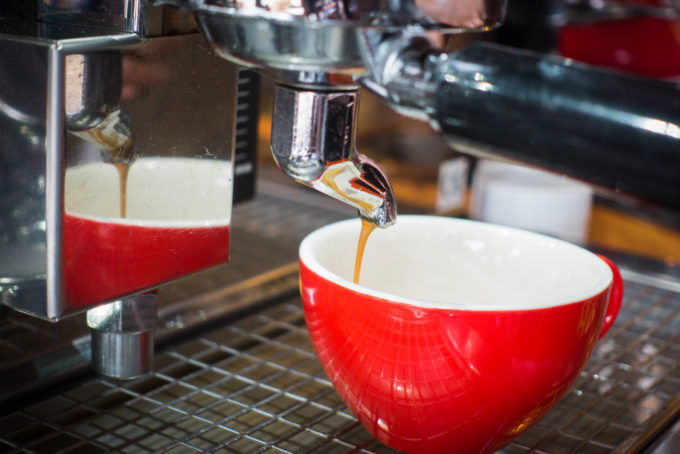 マキネッタの使い方 本場イタリア流のコーヒーを淹れる方法 注意点 カフェルテ